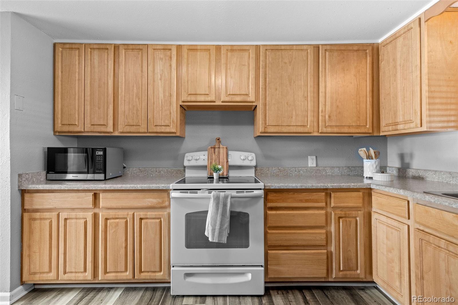 817 Fulton Street Aurora CO 80010