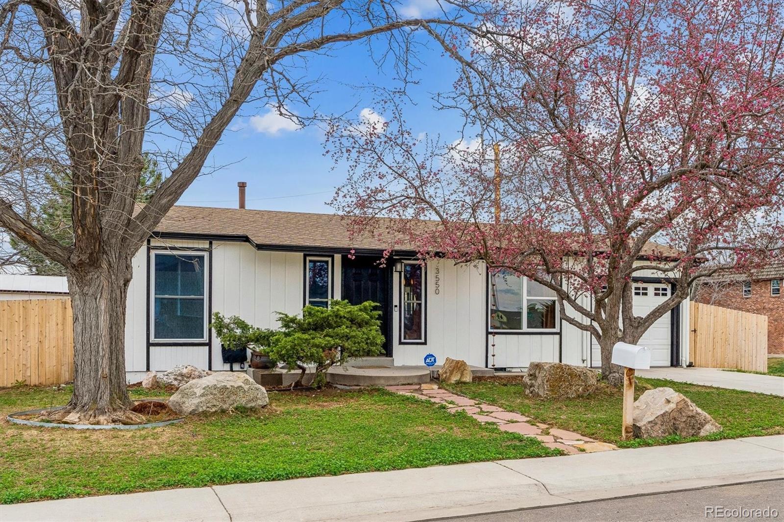 3550 W Mountain Road Englewood CO 80110