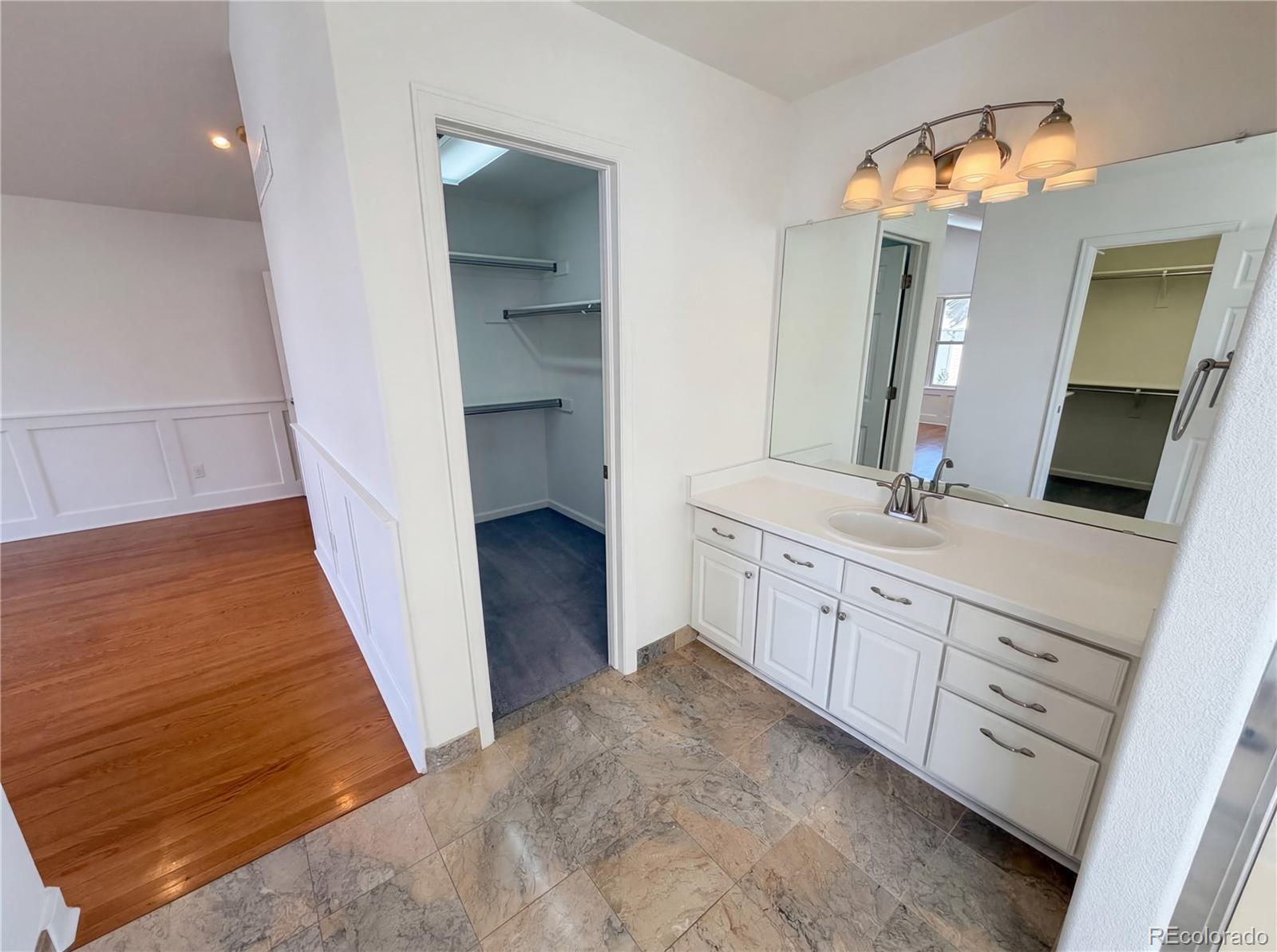 5817 S Espana Street Aurora CO 80015