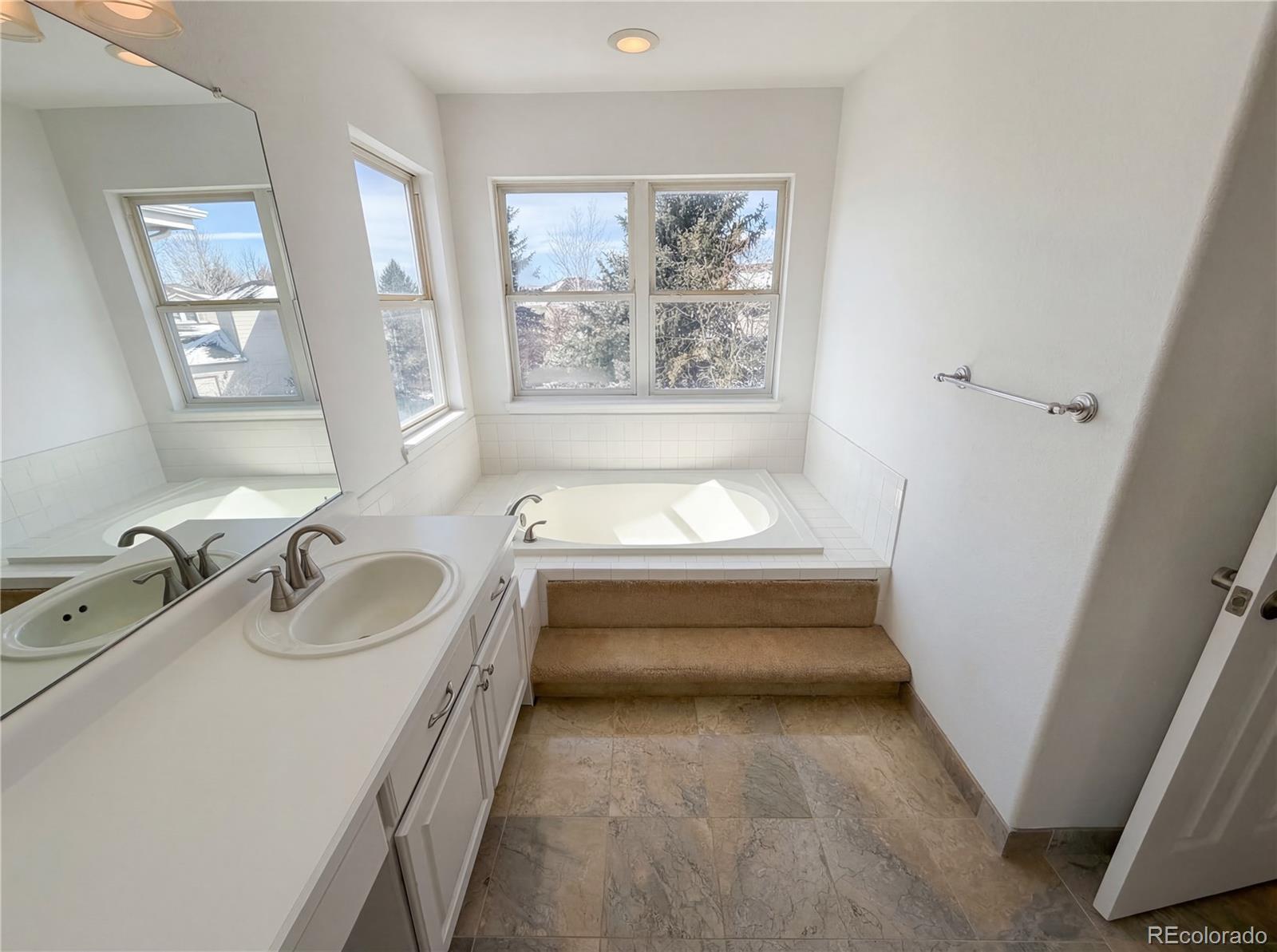 5817 S Espana Street Aurora CO 80015