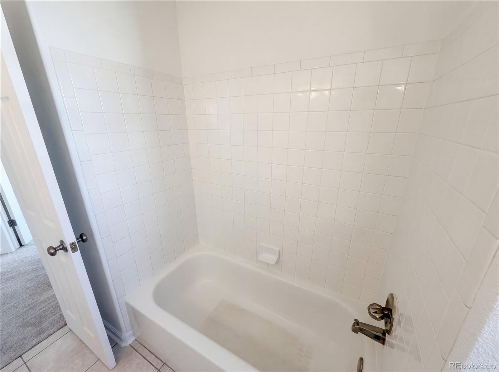5817 S Espana Street Aurora CO 80015