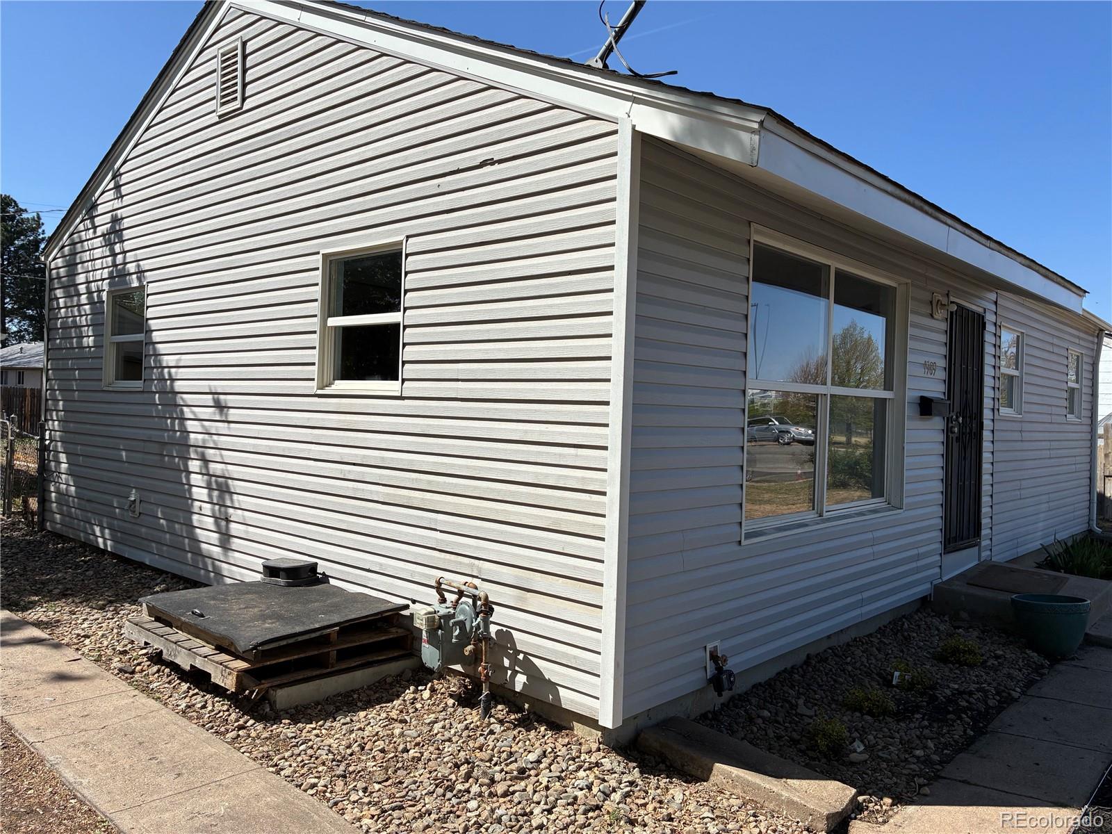 1989 Beeler Street Aurora CO 80010