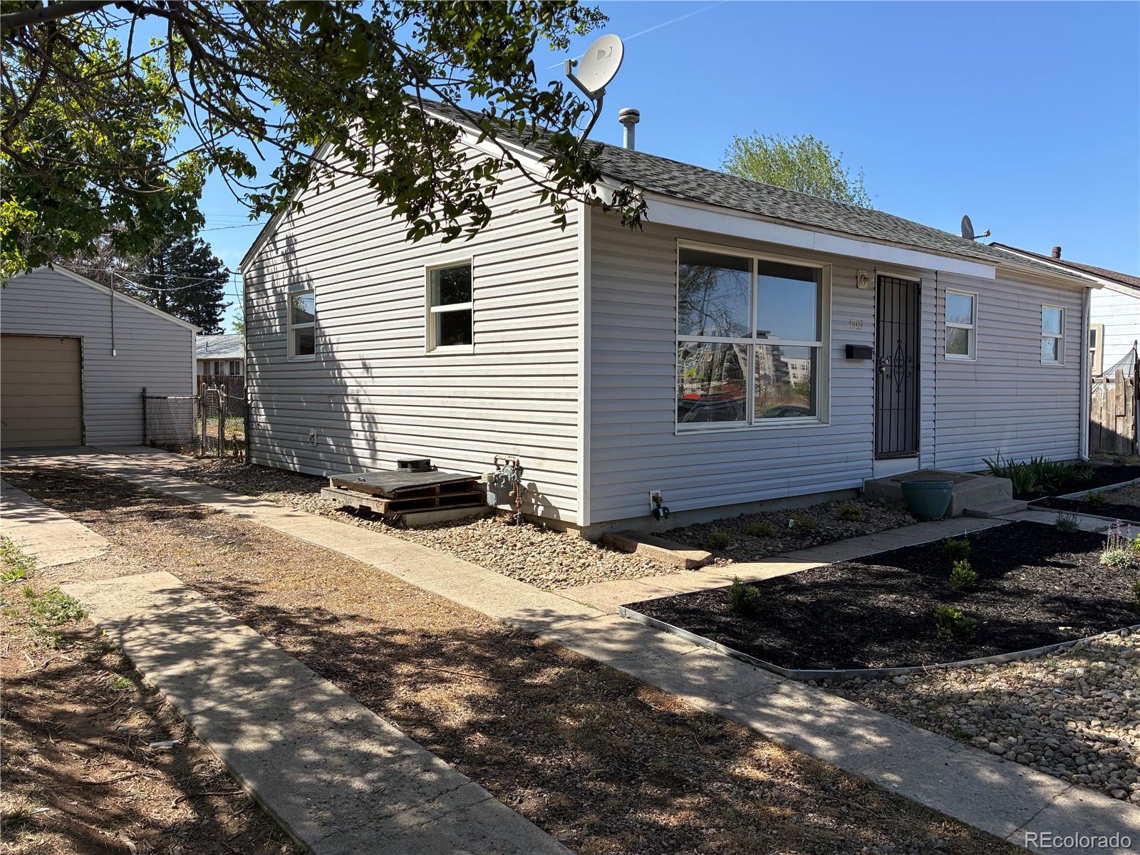 1989 Beeler Street Aurora CO 80010