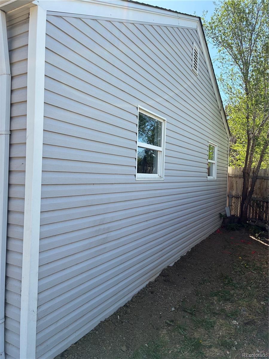 1989 Beeler Street Aurora CO 80010