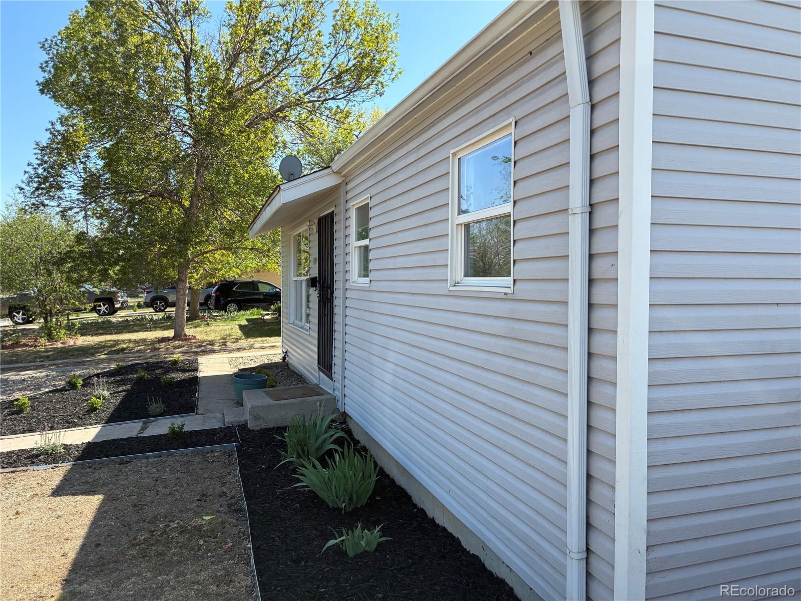 1989 Beeler Street Aurora CO 80010