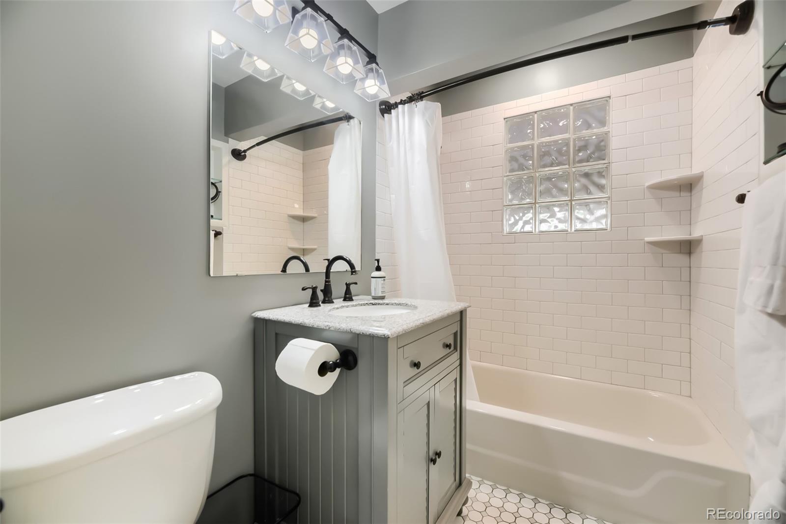 5611 S Hickory Street Littleton CO 80120