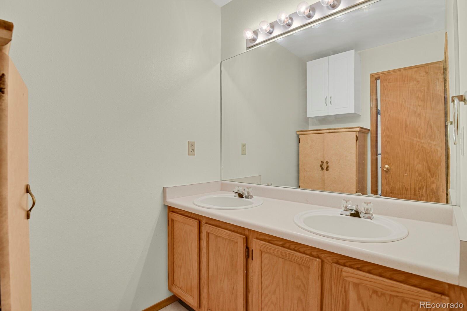 1890 Granby Court Aurora CO 80011