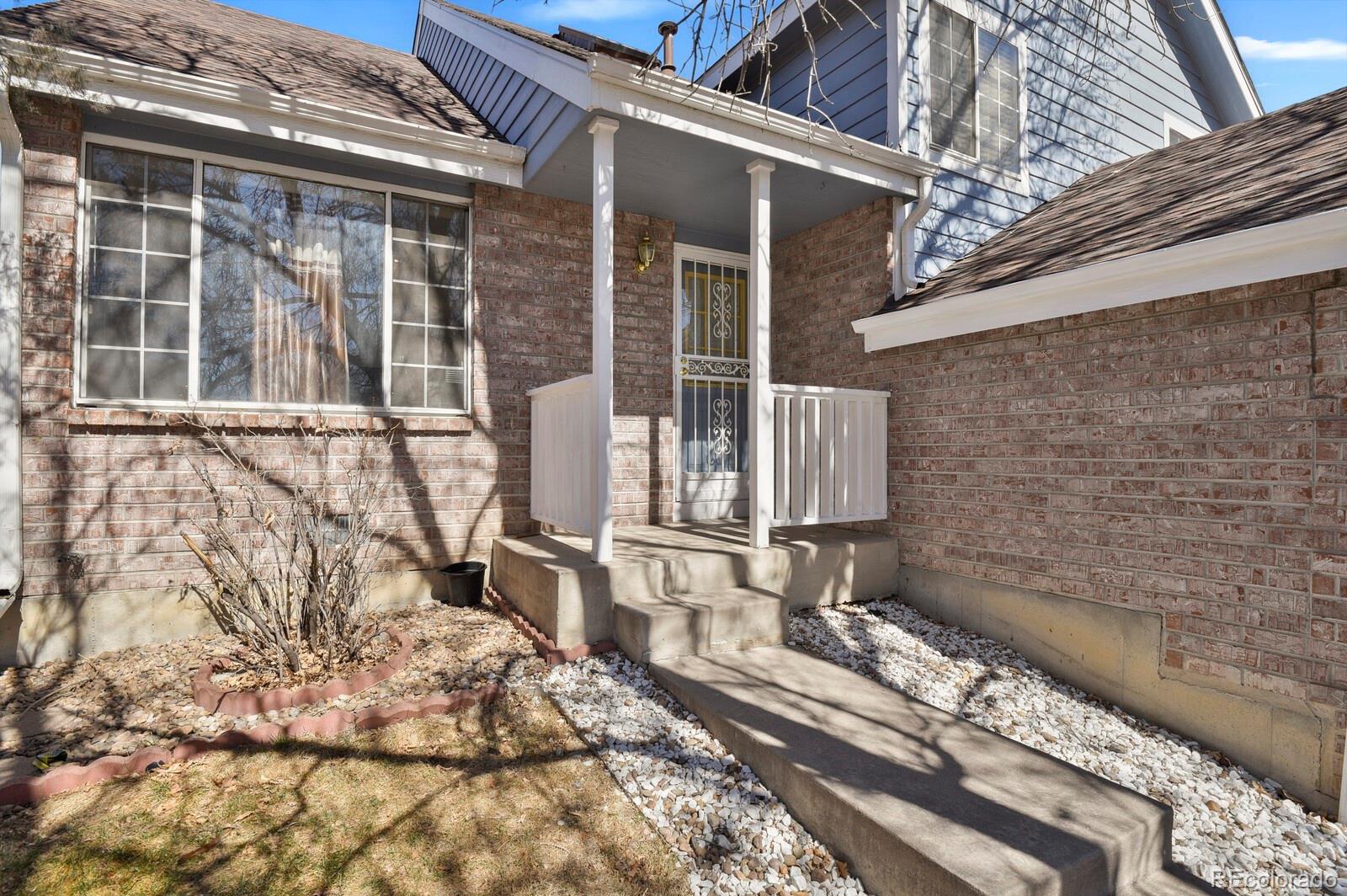 1890 Granby Court Aurora CO 80011