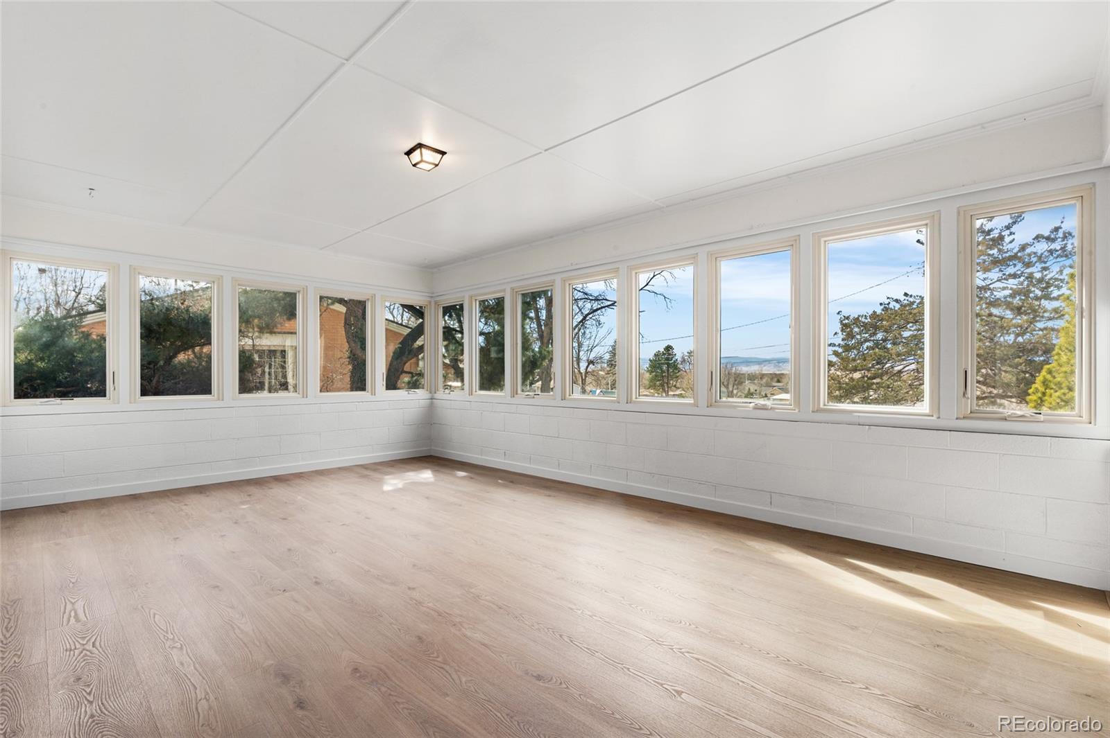 835 Hillside Court Longmont CO 80501