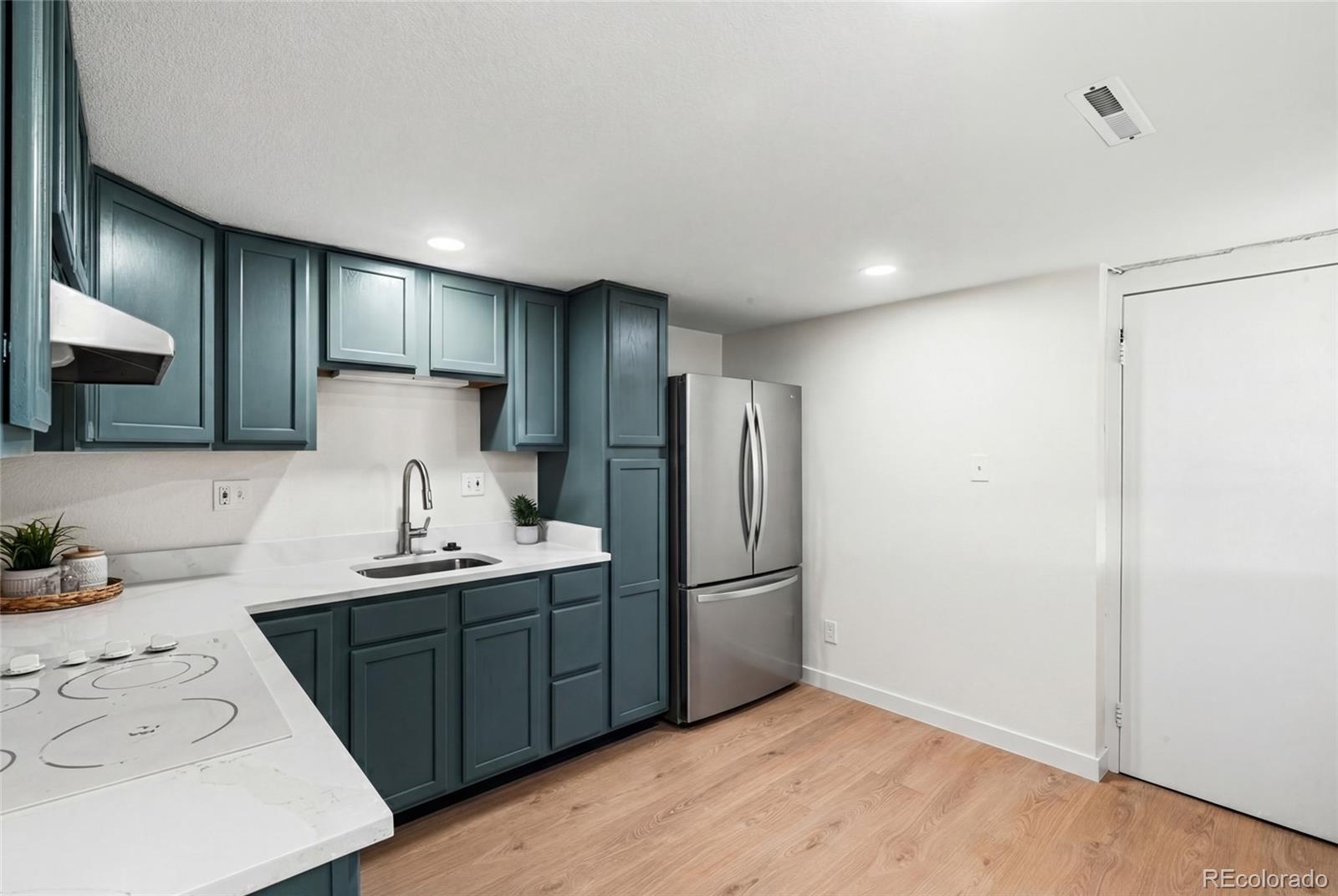 835 Hillside Court Longmont CO 80501