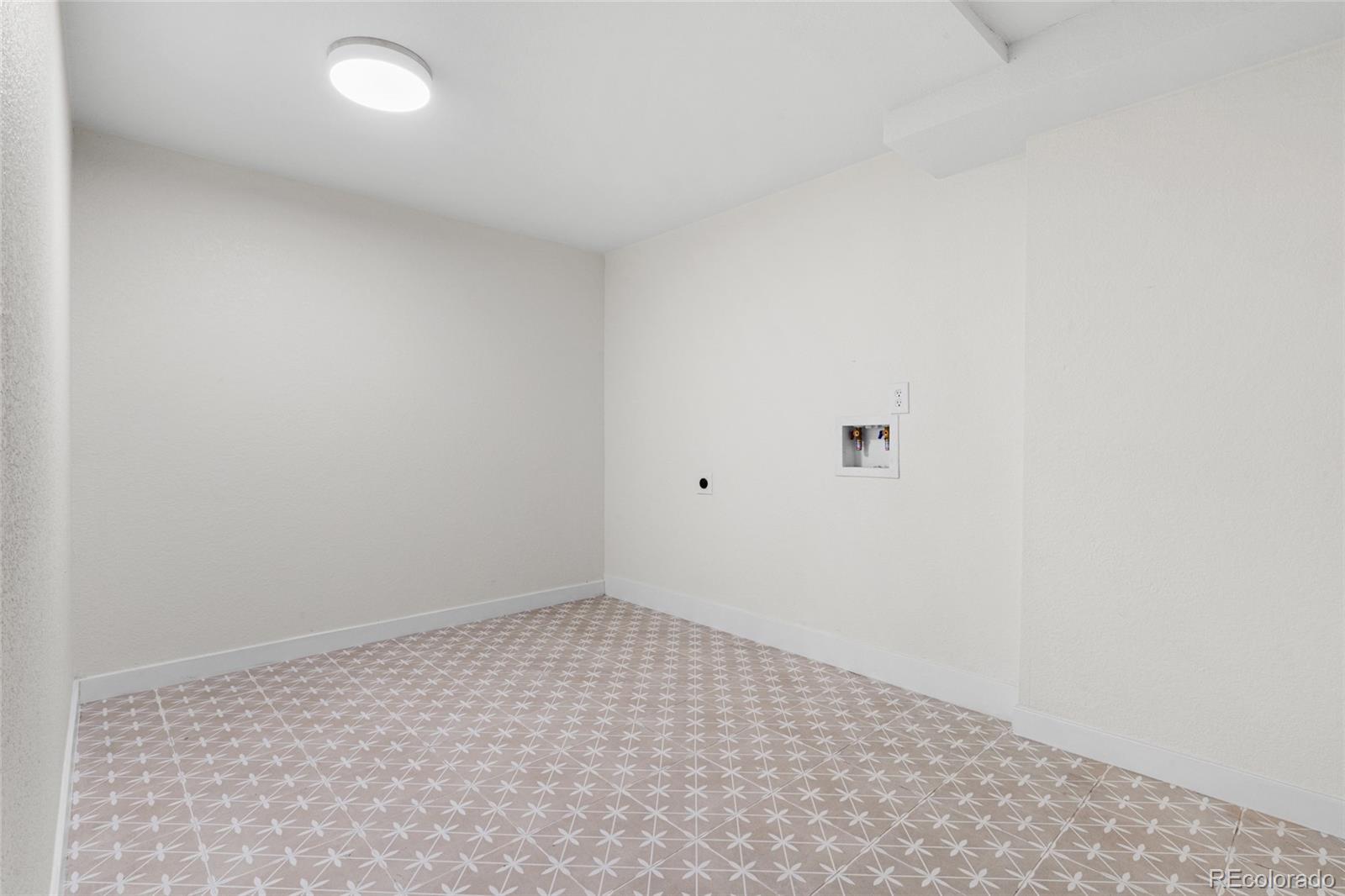 835 Hillside Court Longmont CO 80501