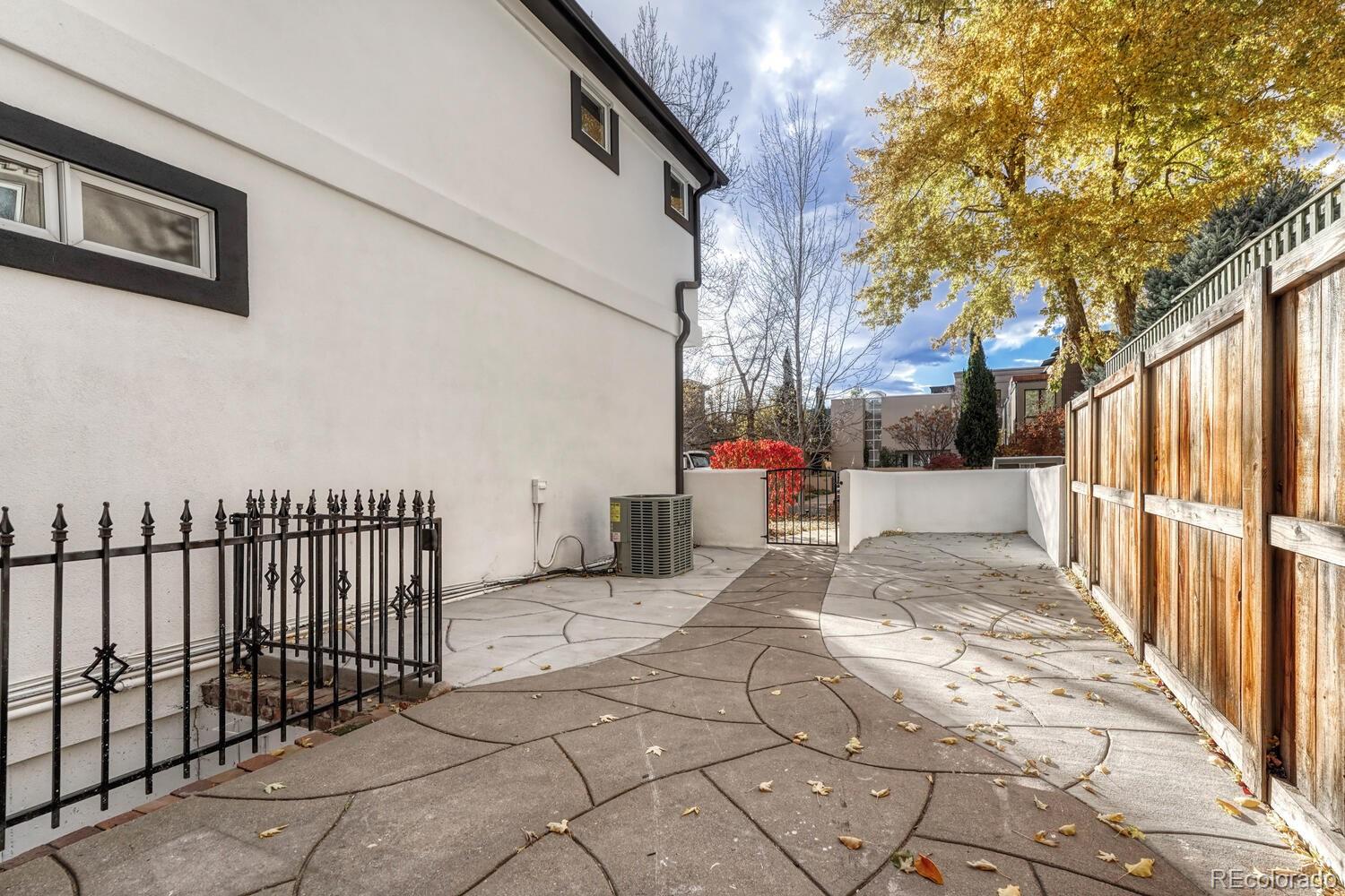 522 Columbine Street Denver CO 80206