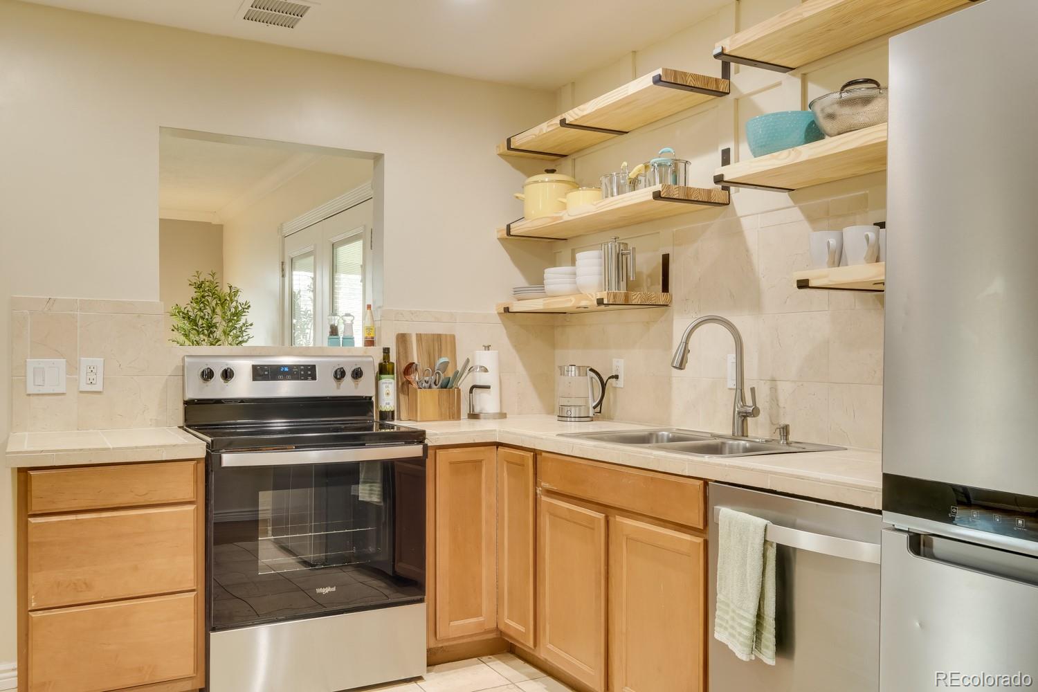 761 Troy Street Aurora CO 80011
