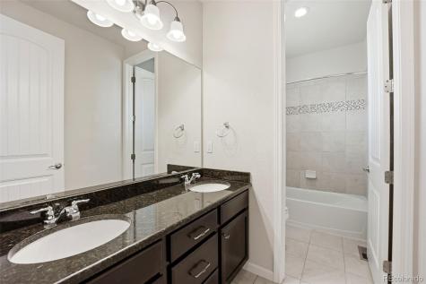 7566 S Quantock Court Aurora CO 80016