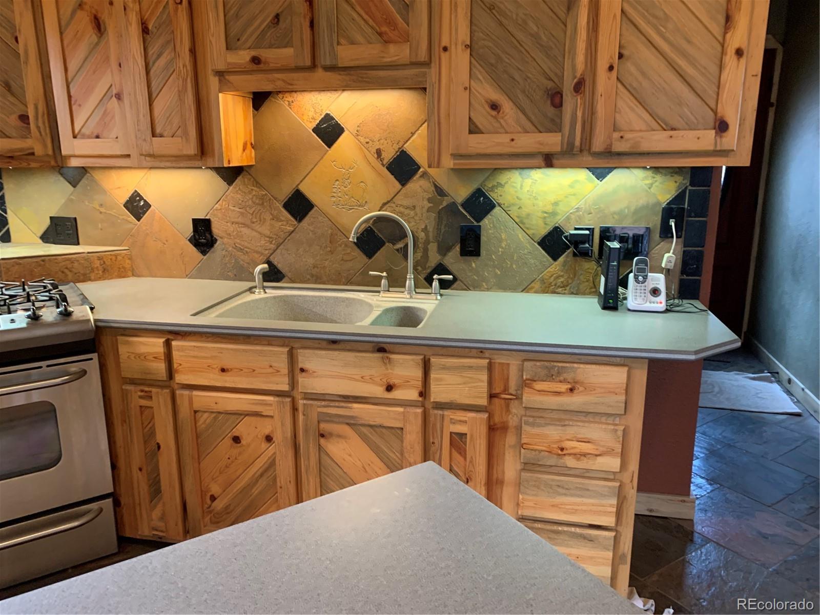 110 Wallace Drive Florissant CO 80816