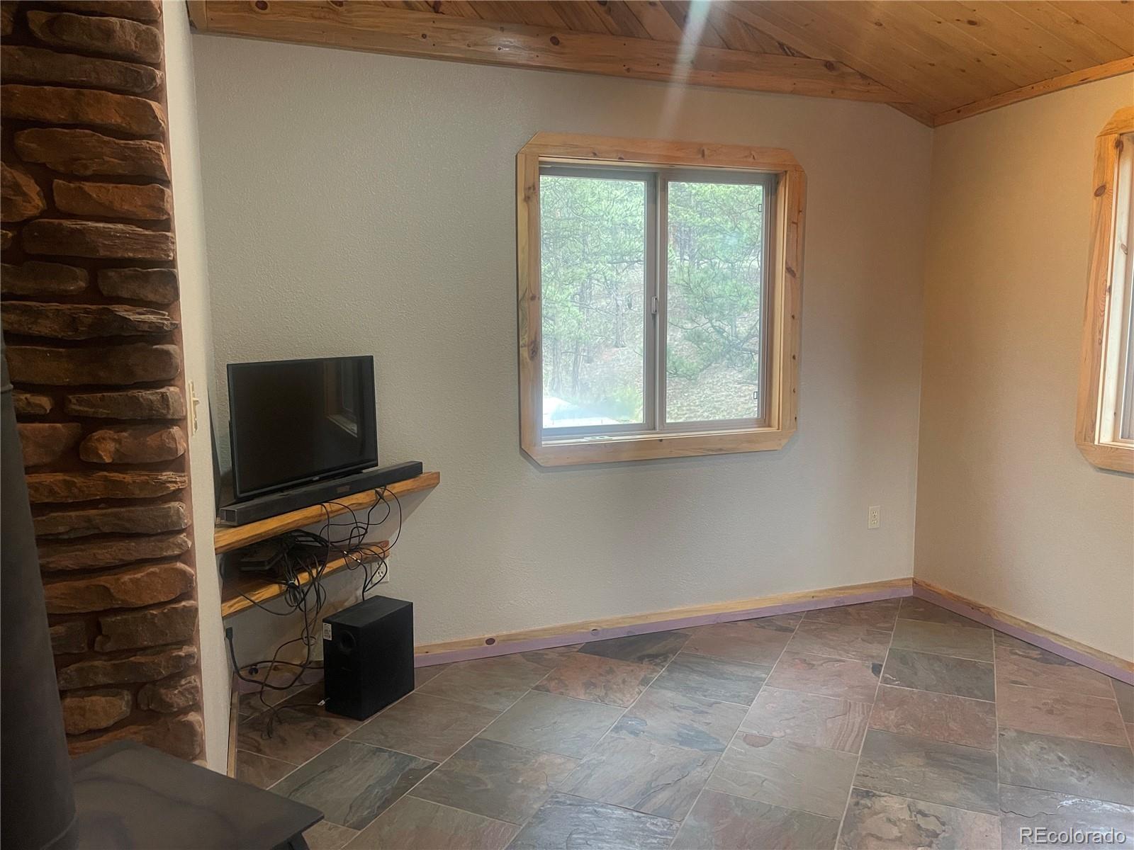 110 Wallace Drive Florissant CO 80816