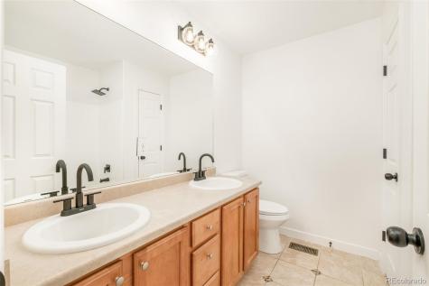 4955 S Elk Street Aurora CO 80016