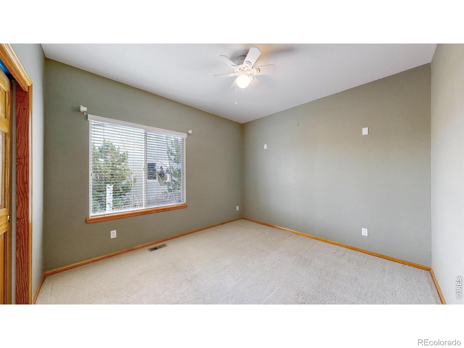 5904 S Ukraine Street Aurora CO 80015