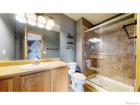 5904 S Ukraine Street Aurora CO 80015