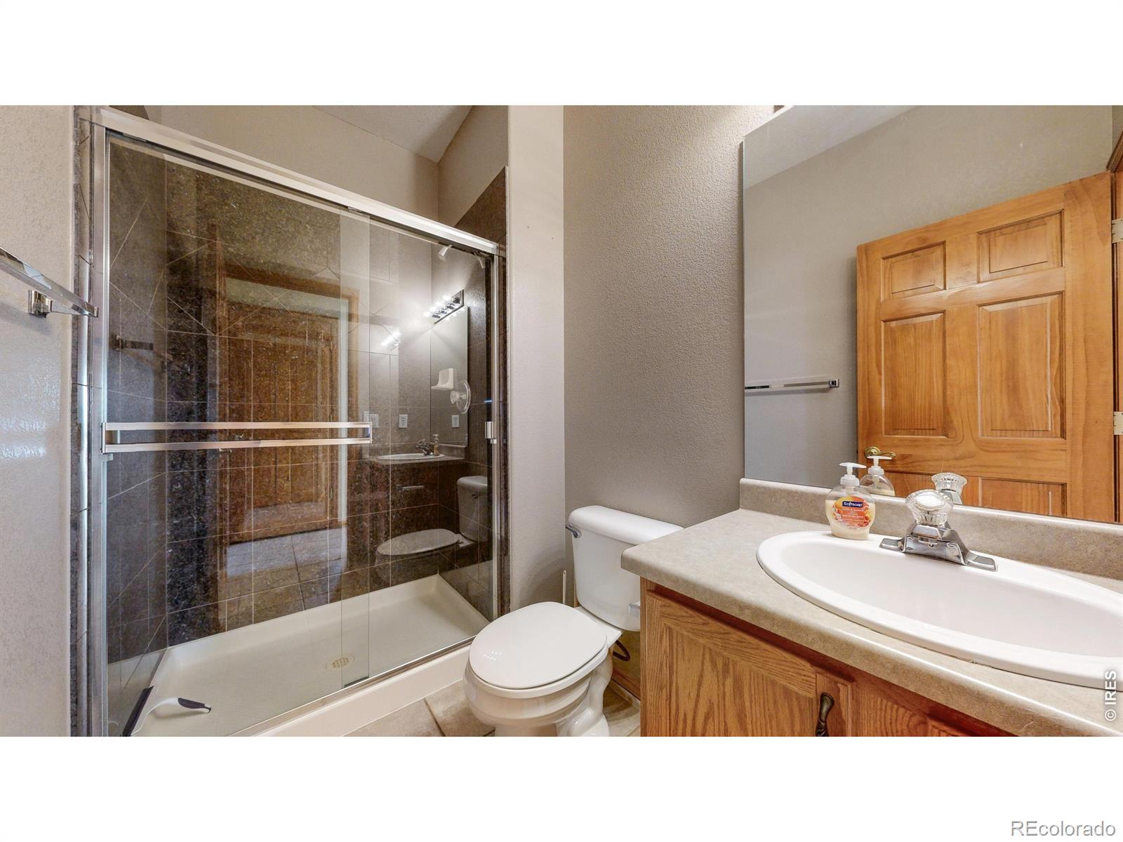 5904 S Ukraine Street Aurora CO 80015