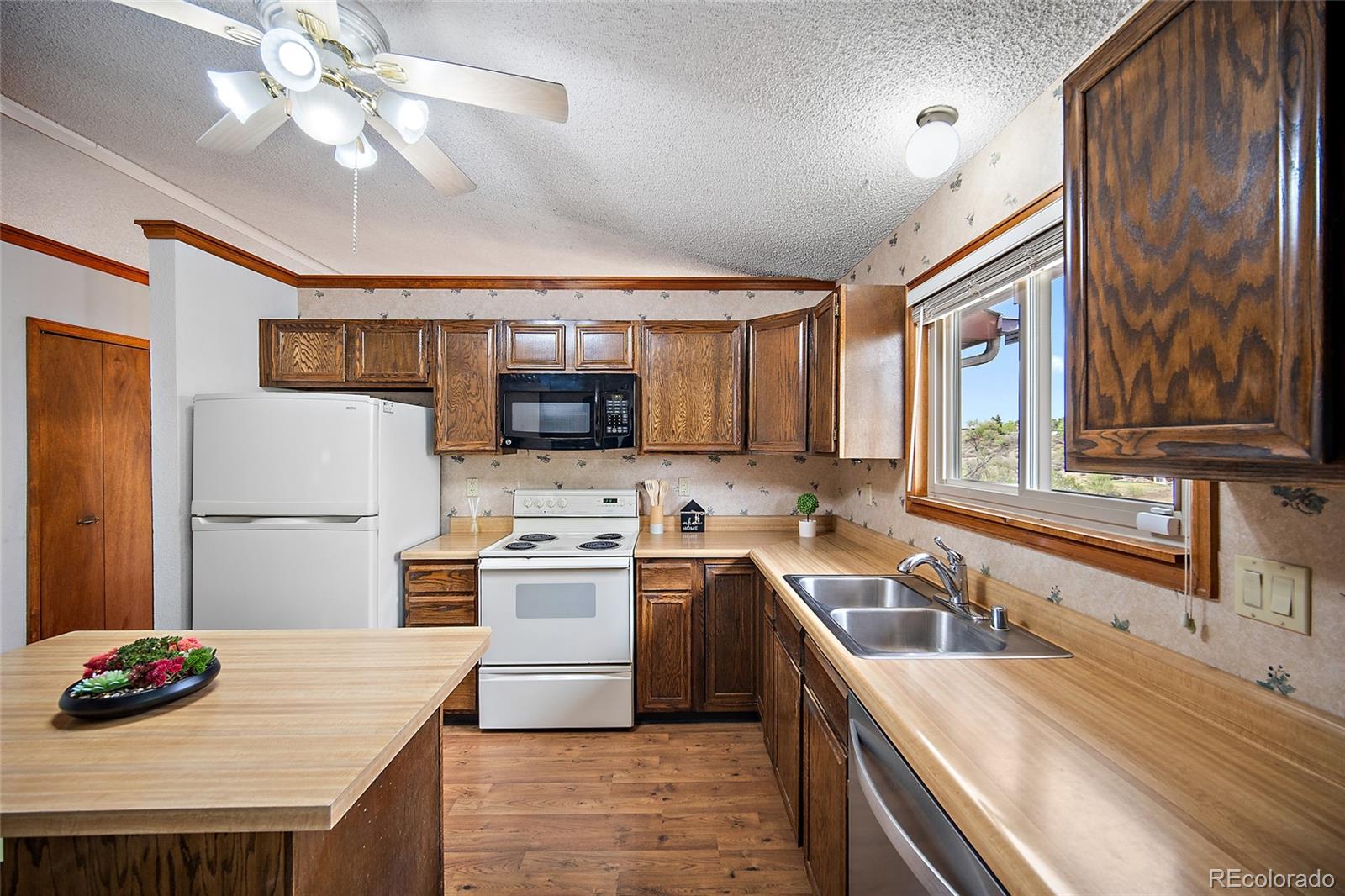 1453 Friendship Lane E Colorado Springs CO 80904