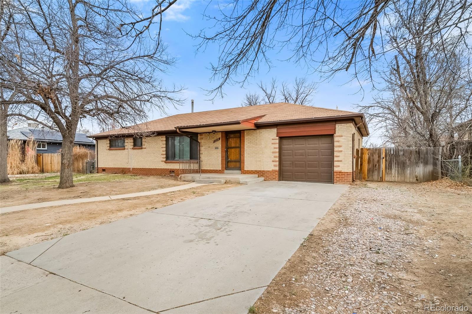 2228 Newark Street Aurora CO 80010