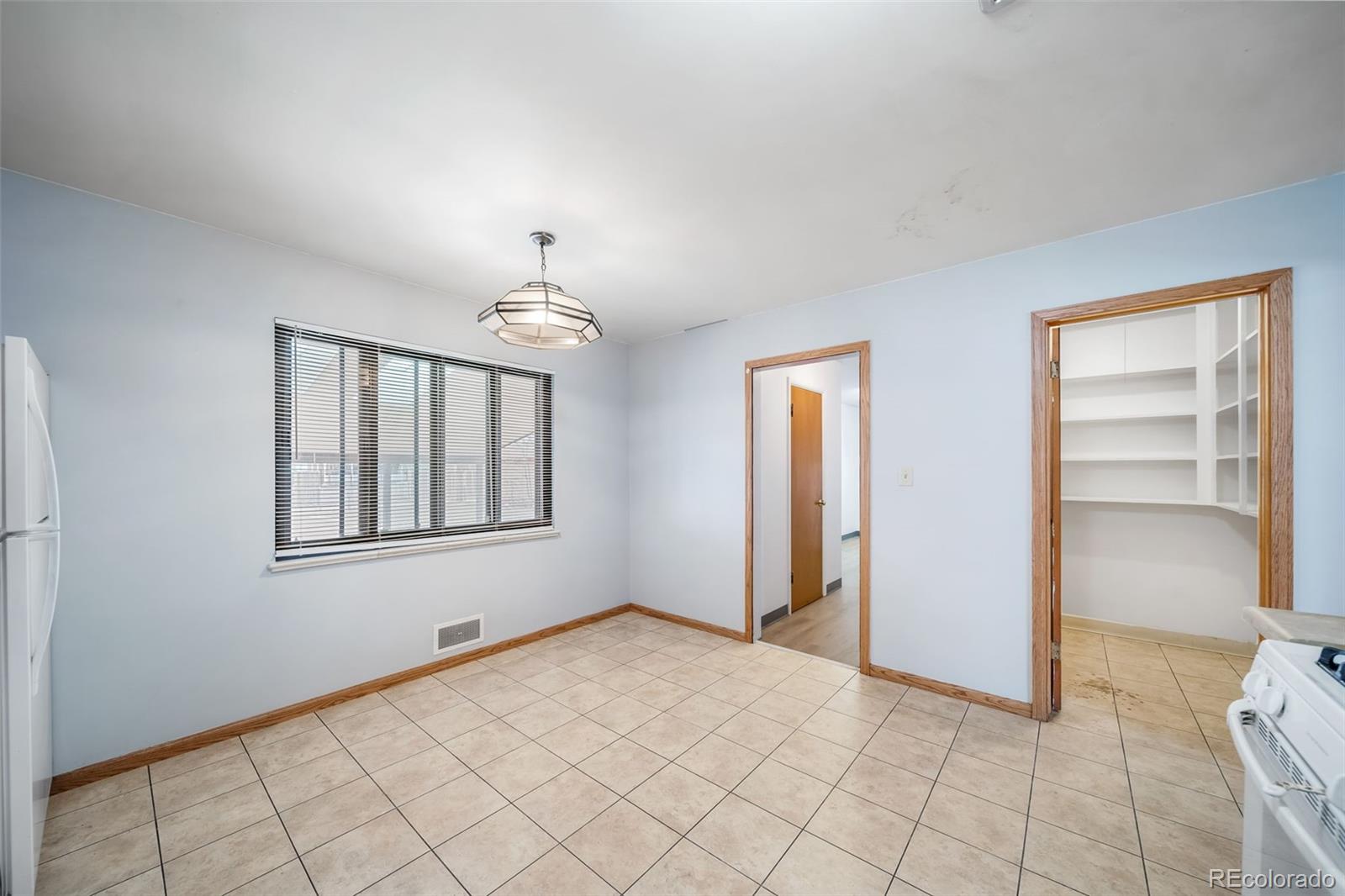 2228 Newark Street Aurora CO 80010
