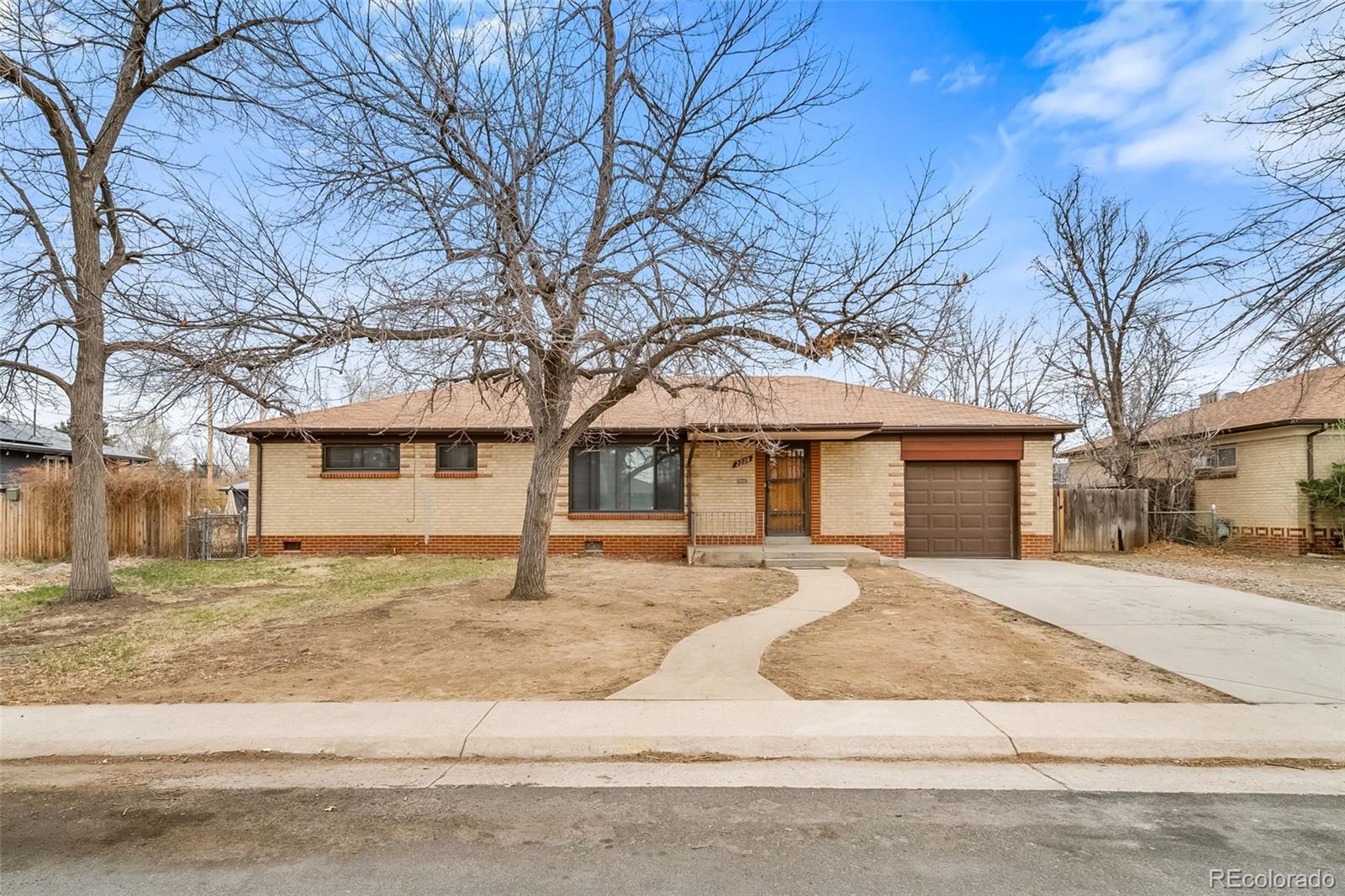 2228 Newark Street Aurora CO 80010