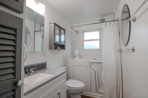 5211 Dover Street Arvada CO 80002