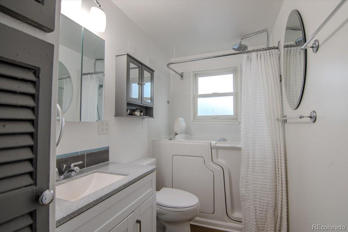 5211 Dover Street Arvada CO 80002