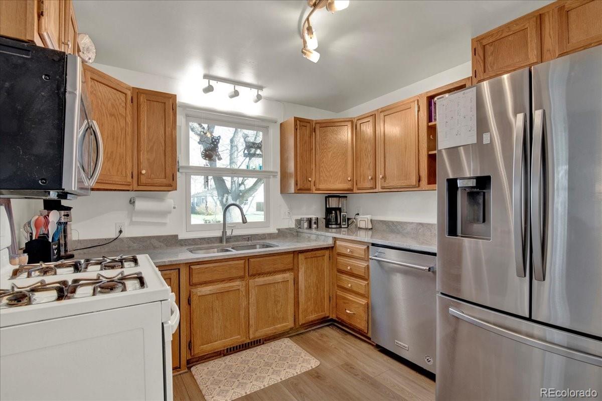 5211 Dover Street Arvada CO 80002