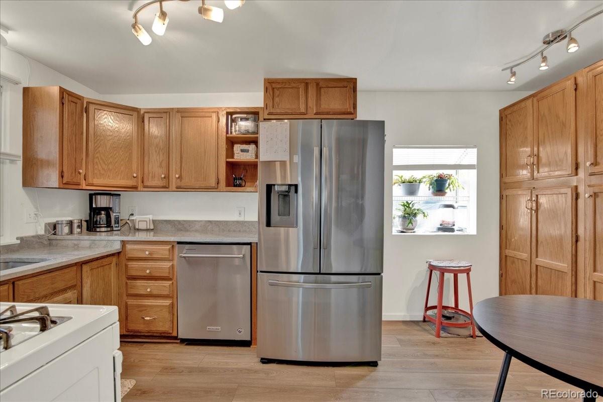 5211 Dover Street Arvada CO 80002