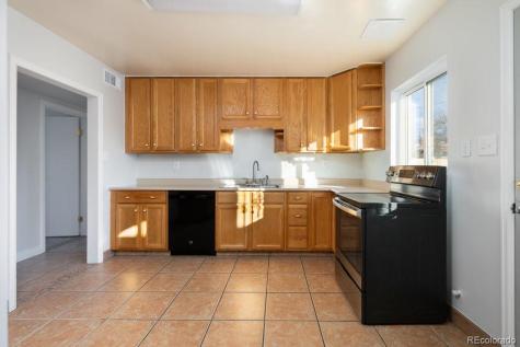 702 Scranton Court Aurora CO 80011