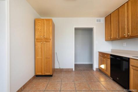 702 Scranton Court Aurora CO 80011