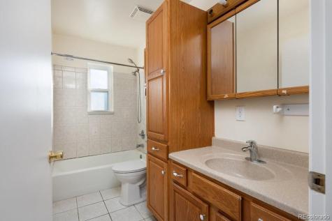 702 Scranton Court Aurora CO 80011