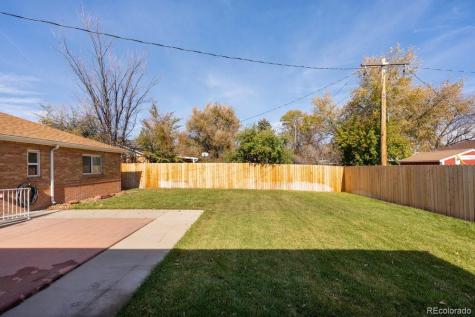 702 Scranton Court Aurora CO 80011