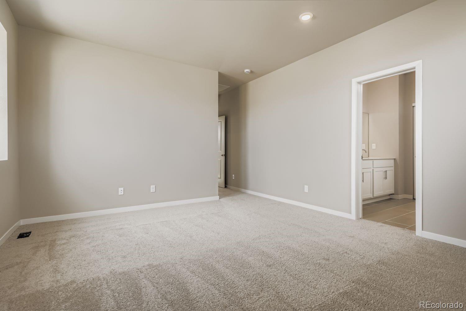 13767 Daffodil Way Parker CO 80134