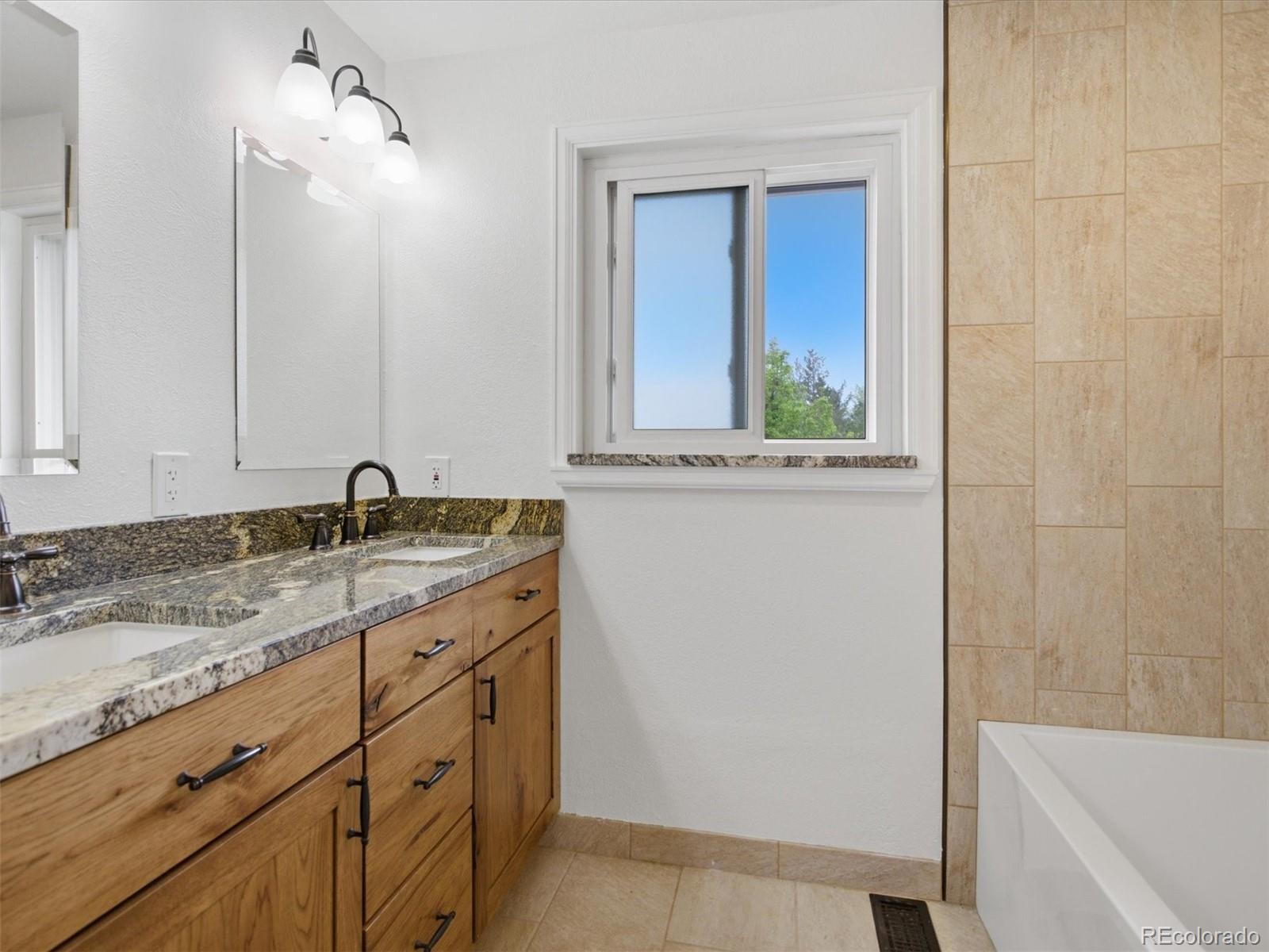 5576 W Hinsdale Place Littleton CO 80128