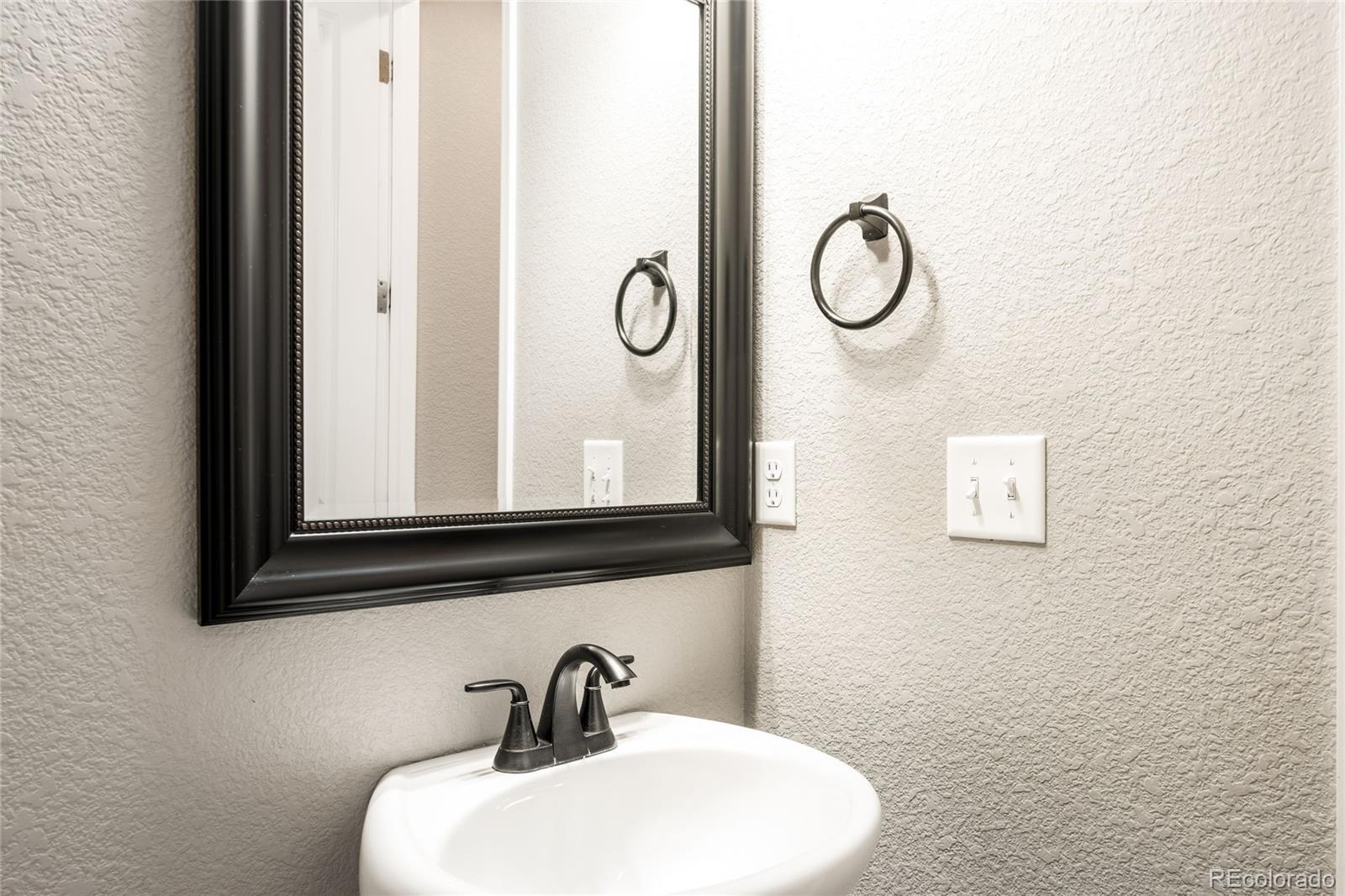 111 S Jackson Gap Way Aurora CO 80018