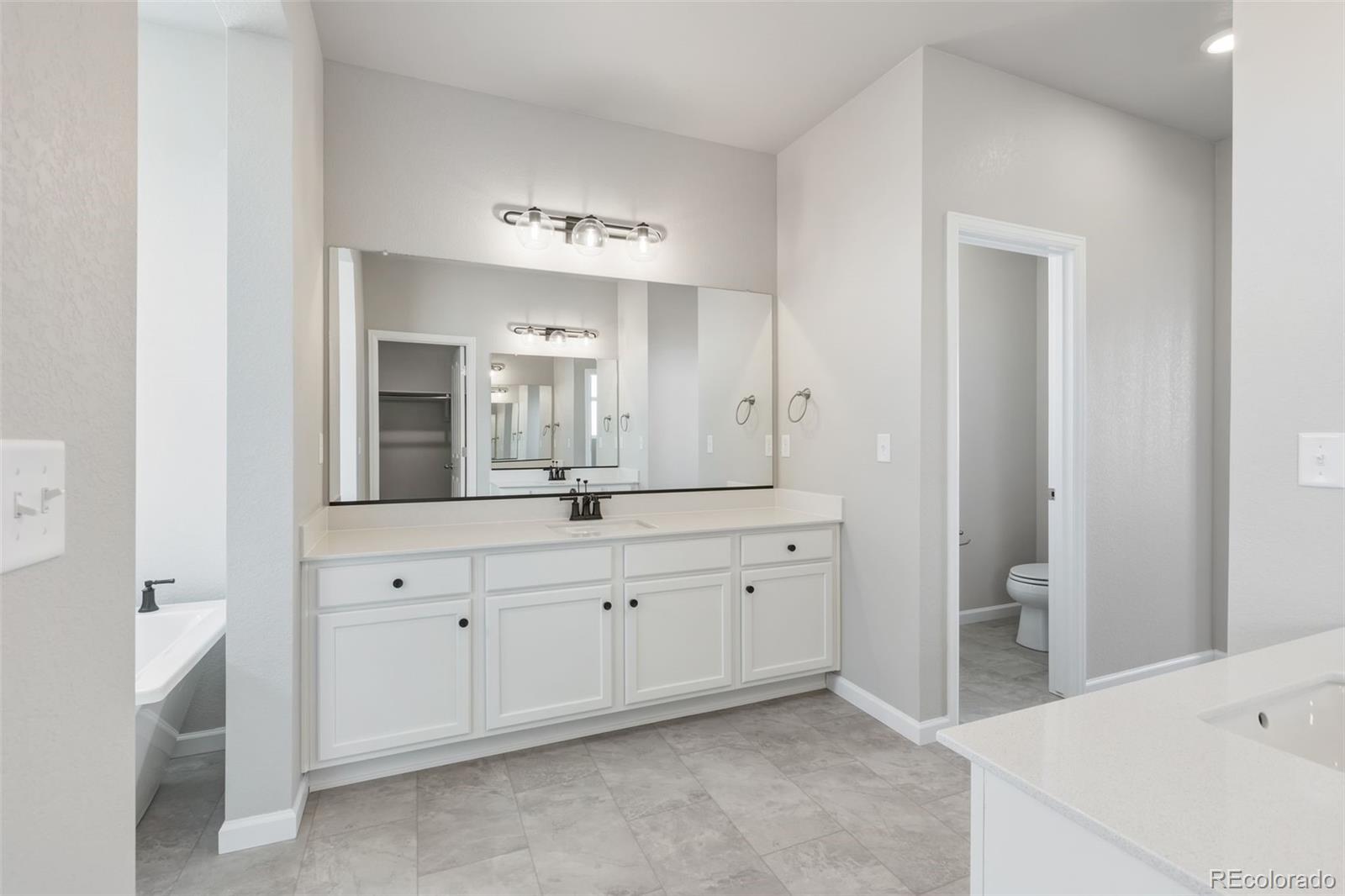 24317 E River Front Drive Aurora CO 80019
