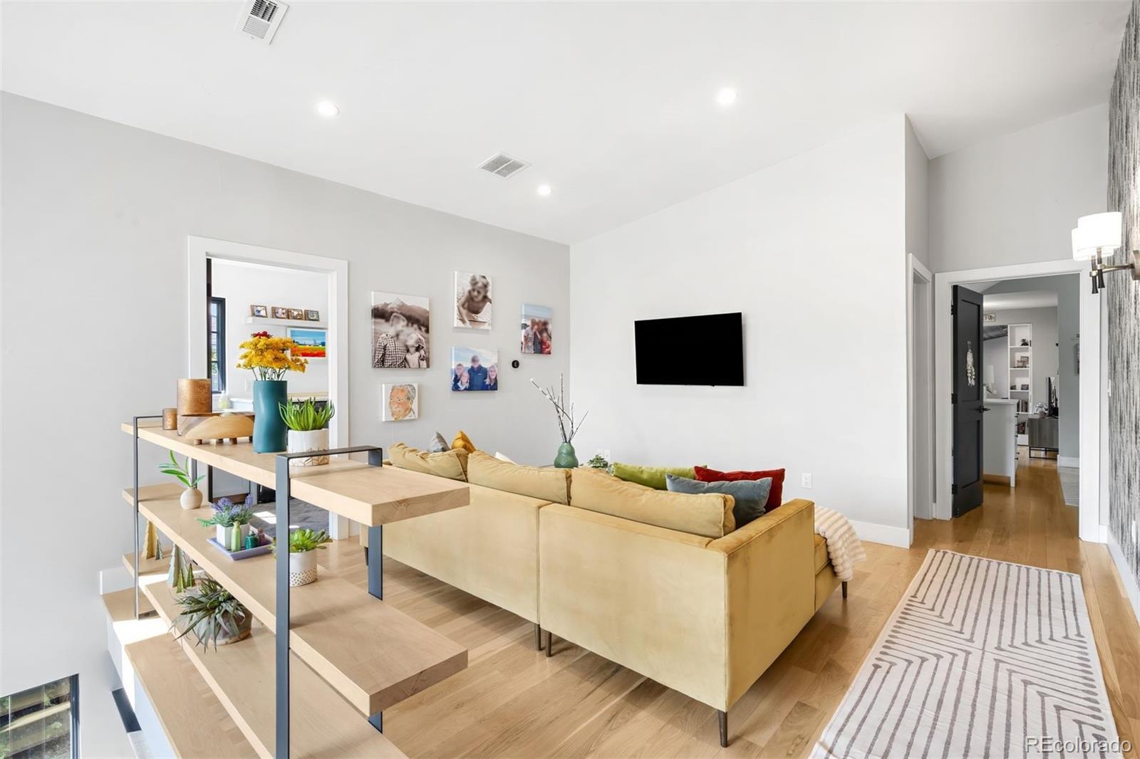 1055 S Cove Way Denver CO 80209