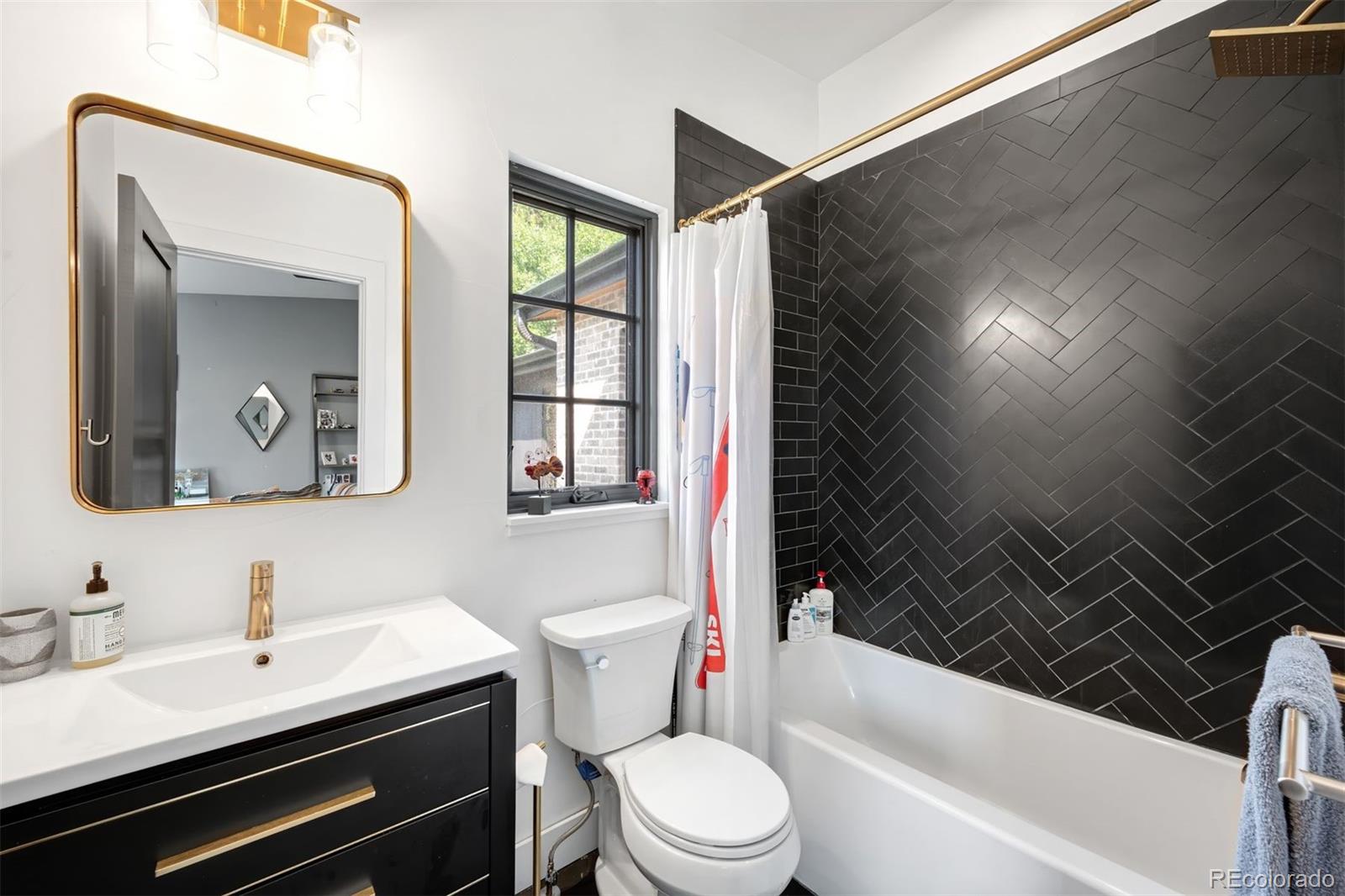 1055 S Cove Way Denver CO 80209