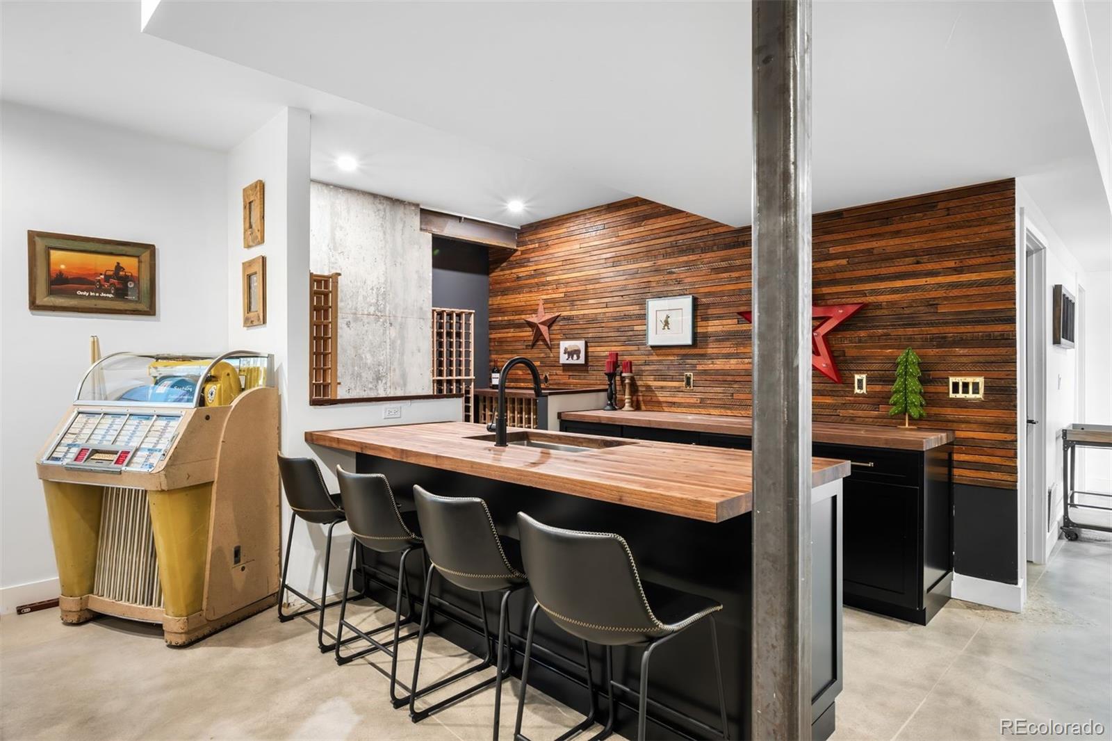 1055 S Cove Way Denver CO 80209