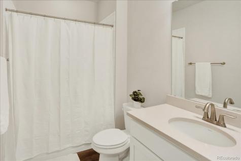 4683 S Nepal Way Aurora CO 80015