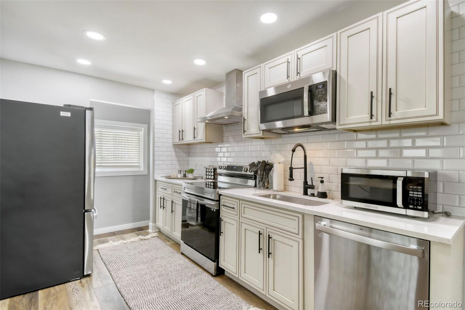 842 Grove Street Denver CO 80204