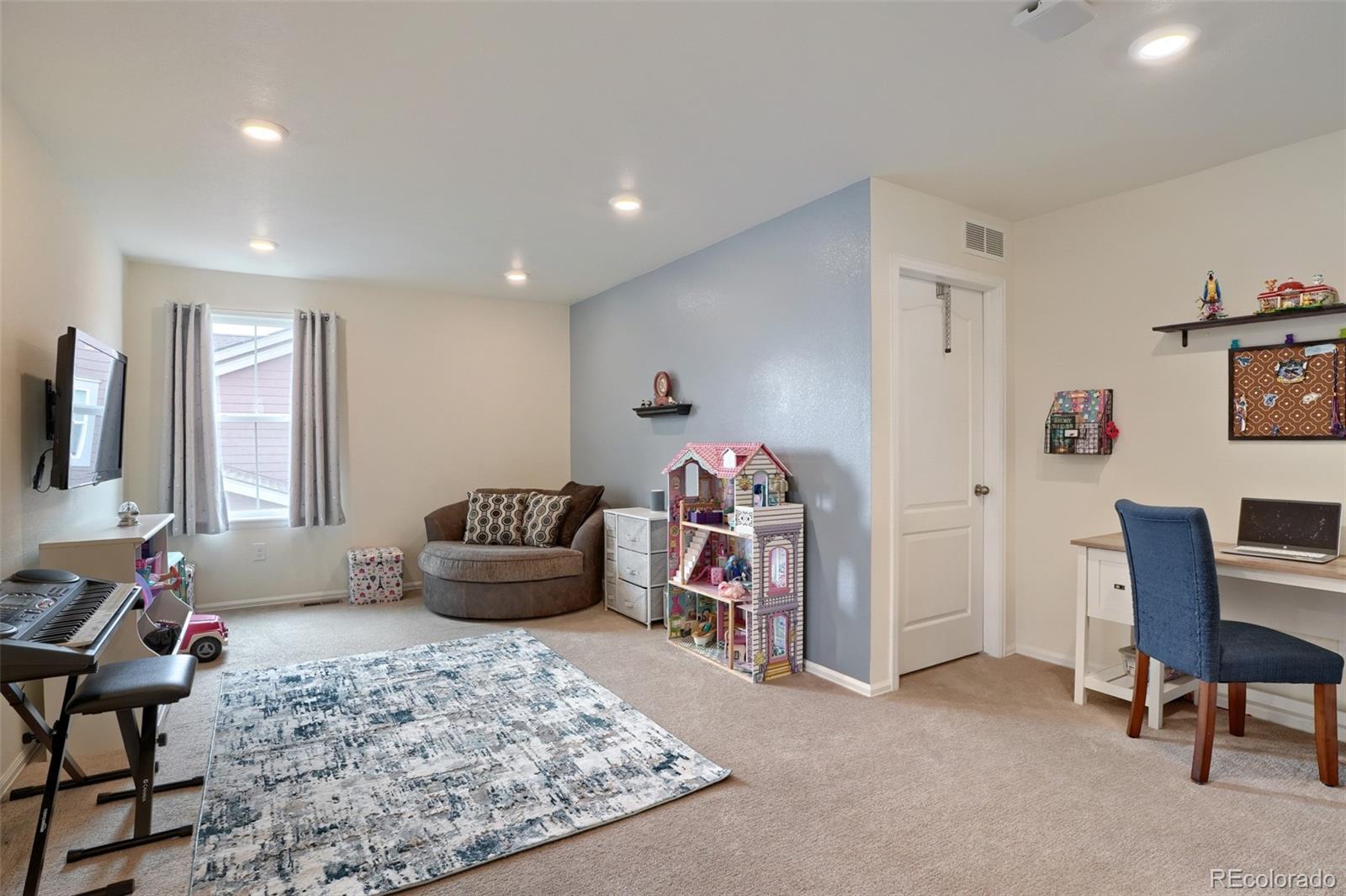 26327 E 3rd Avenue Aurora CO 80018