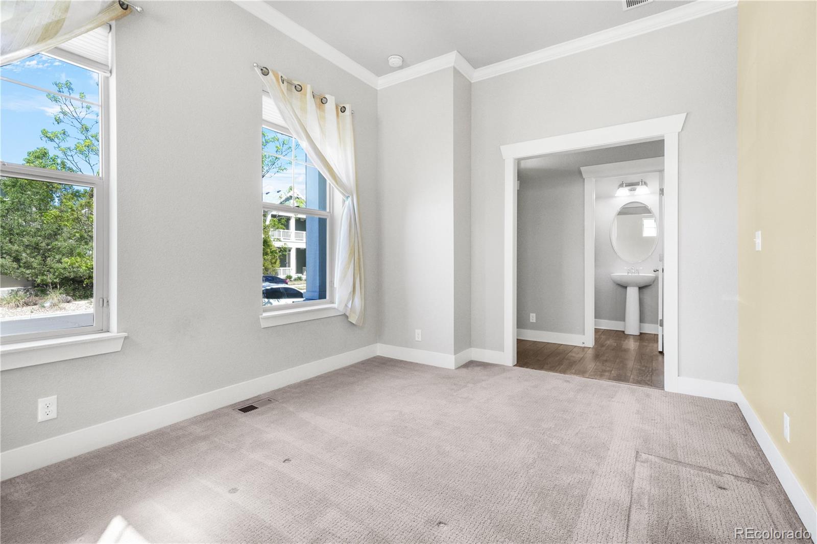 4944 Wabash Street Denver CO 80238