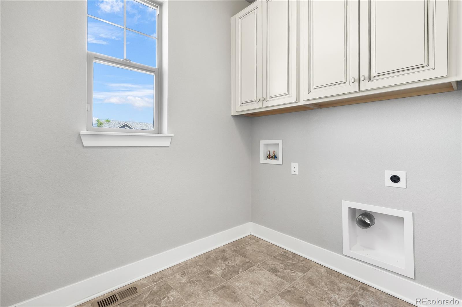 4944 Wabash Street Denver CO 80238