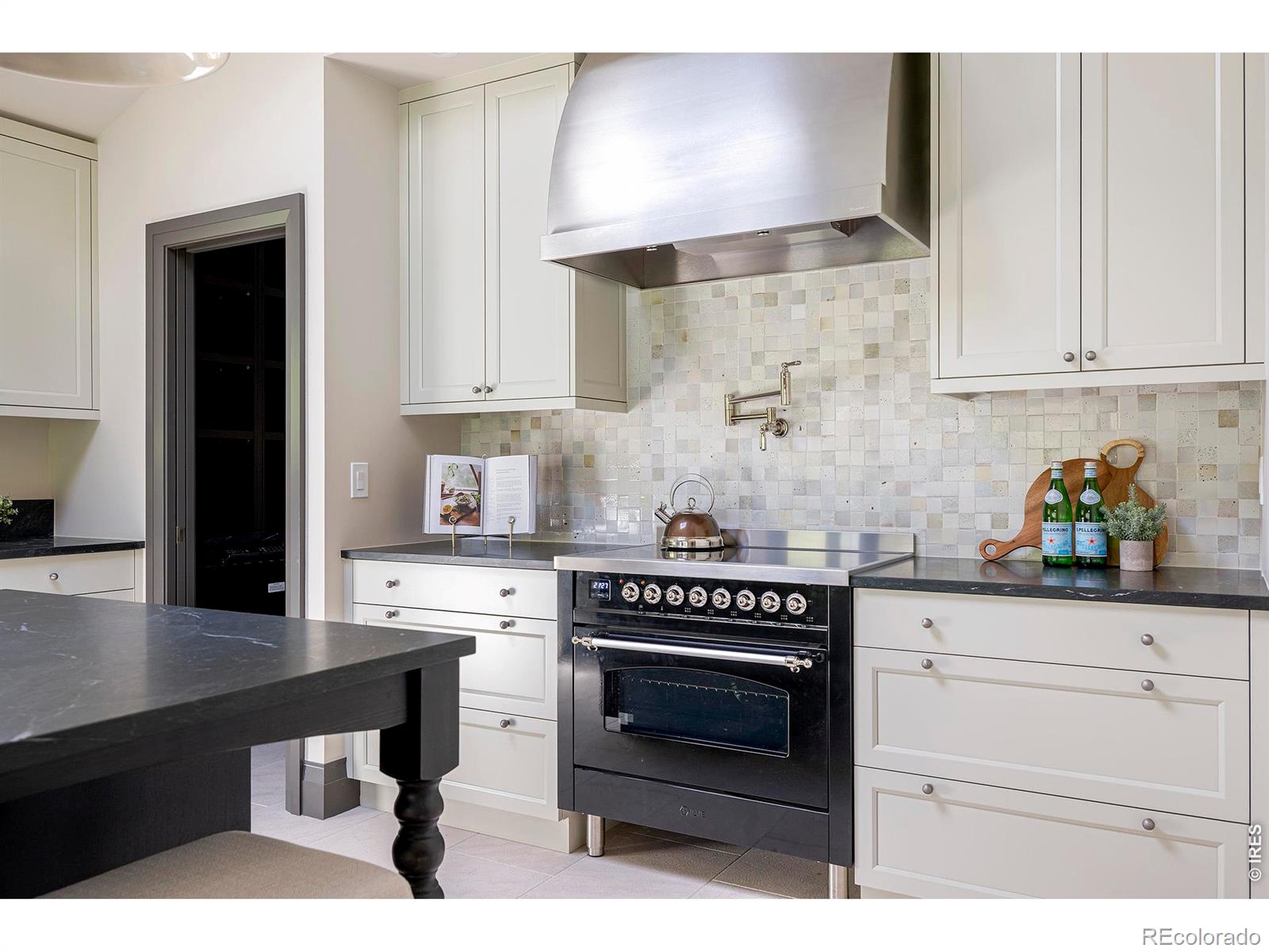 985 Saratoga Court Boulder CO 80303