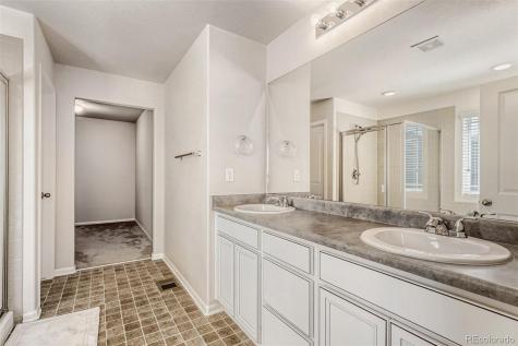 25060 E Maple Place Aurora CO 80018